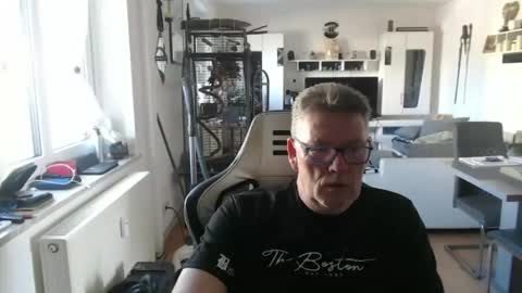 deinprinz2312 online show from April 23, 2026, 9:30 am