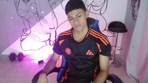 Snapshot of deivid_bigcock1 chatting on November 25, 2025, 12:32 am Deivid online show from November 25, 2025, 12:32 am