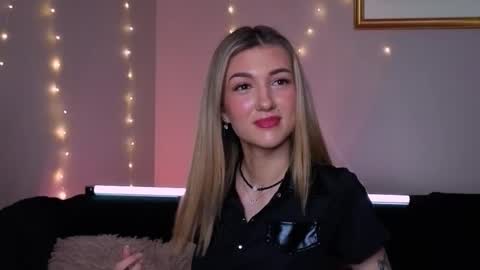 Adla online show from November 27, 2025, 8:22 pm