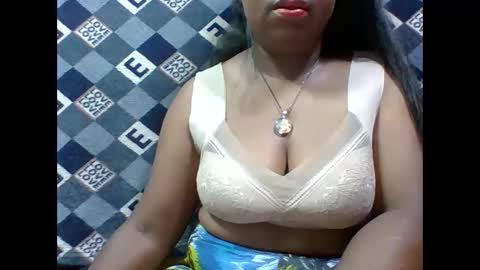 deliah712909 online show from October 28, 2025, 5:55 am