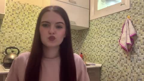 Snapshot of deliciastombaugh chatting on April 9, 2026, 5:18 pm Kiki online show from April 9, 2026, 5:18 pm