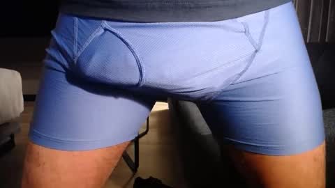 delicioso4u online show from March 5, 2025, 5:07 am