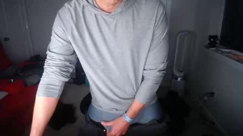 delicioso4u online show from May 20, 2026, 6:08 am