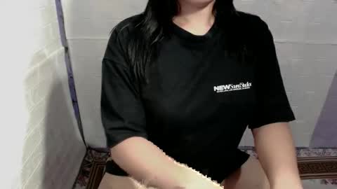 Snapshot of delicious_hanna17 chatting on February 7, 2026, 6:11 pm delicious_hanna17 online show from February 7, 2026, 6:11 pm
