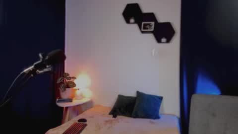 Delilah online show from February 3, 2026, 6:40 am