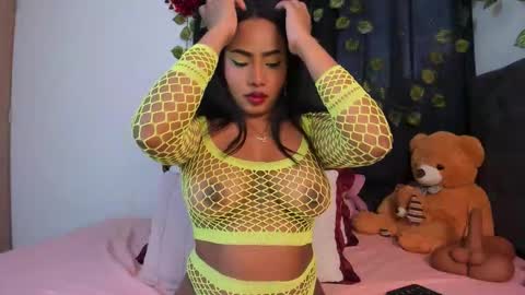 Delilah  online show from November 3, 2025, 10:32 pm