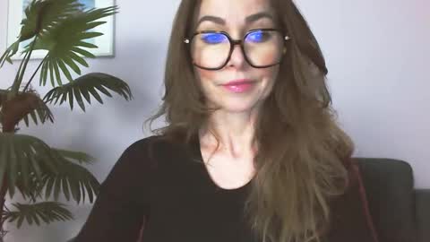 delilah_sweet online show from May 12, 2026, 3:20 pm