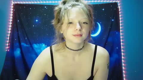 DelilaLove3412 online show from February 19, 2025, 4:44 am