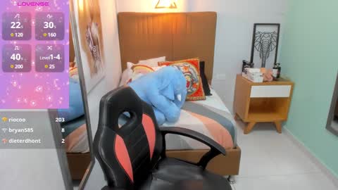 delilaquinn online show from December 27, 2024, 1:22 am