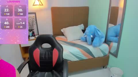 delilaquinn online show from January 11, 2025, 6:44 pm