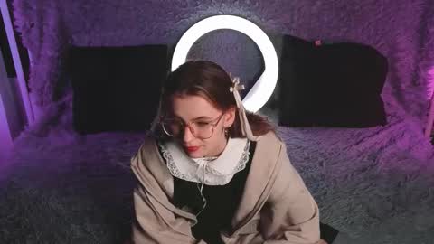 Rochel online show from December 15, 2025, 4:22 pm