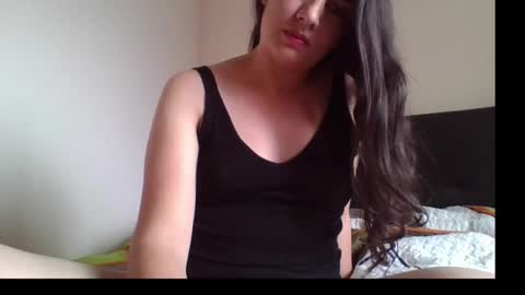 Snapshot of della_helena chatting on October 5, 2025, 5:44 pm Della Helena online show from October 5, 2025, 5:44 pm