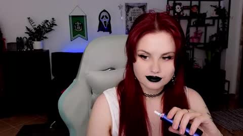 dellacrush_ online show from February 25, 2026, 6:39 pm