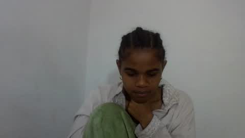 delphine online show from July 6, 2026, 5:04 am