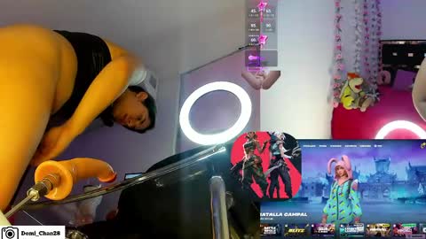 Snapshot of demi_chan chatting on April 18, 2026, 9:13 am demiii online show from April 18, 2026, 9:13 am