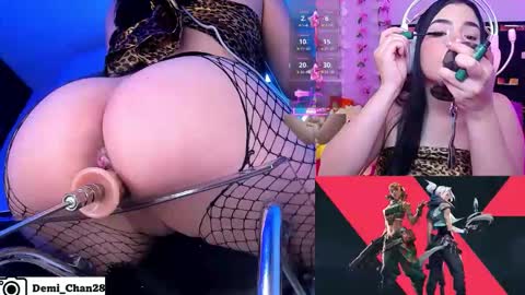 Snapshot of demi_chan chatting on June 4, 2026, 8:04 pm demiii online show from June 4, 2026, 8:04 pm
