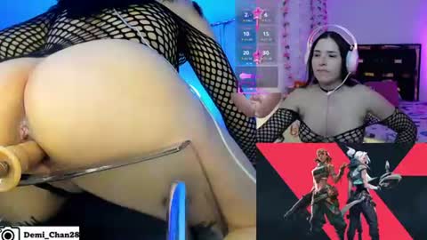Snapshot of demi_chan chatting on July 4, 2026, 9:04 am demiii online show from July 4, 2026, 9:04 am