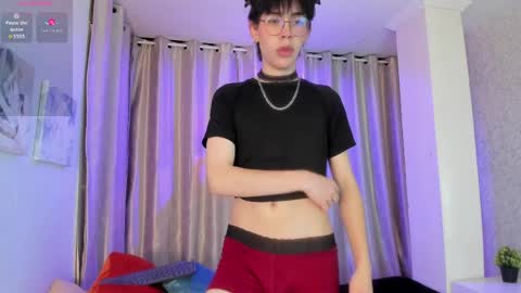 demian_hush online show from April 8, 2026, 3:06 am