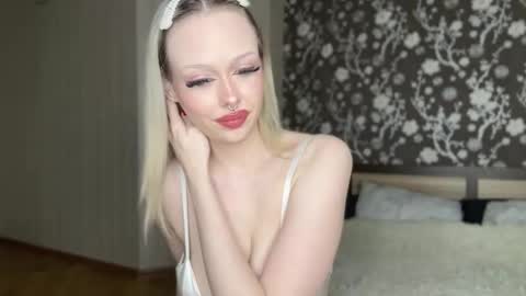 Snapshot of demilodge chatting on December 2, 2025, 11:59 am Demi online show from December 2, 2025, 11:59 am