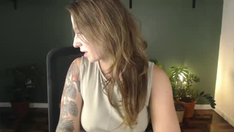 Snapshot of demmetria chatting on March 11, 2026, 11:44 pm demmetria online show from March 11, 2026, 11:44 pm