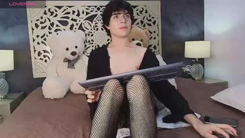 Snapshot of demon_foxx chatting on May 1, 2026, 1:48 pm online show from May 1, 2026, 1:48 pm