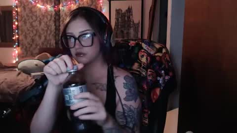 Snapshot of demongf chatting on December 22, 2025, 3:25 am Demoness Mina online show from December 22, 2025, 3:25 am