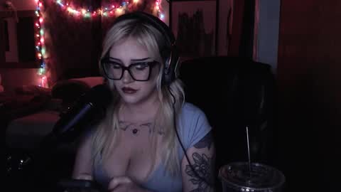 Snapshot of demongf chatting on February 12, 2026, 2:50 am Demoness Mina online show from February 12, 2026, 2:50 am