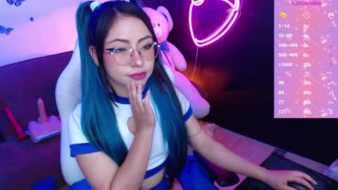 Demy  online show from December 11, 2024, 7:25 pm