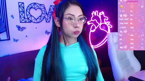 Demy  online show from December 17, 2024, 9:05 pm