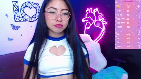 Demy  online show from February 3, 2025, 10:43 pm