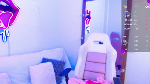 Demy  online show from March 22, 2026, 1:25 pm