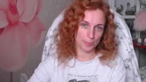 Snapshot of denhiey_here chatting on November 11, 2025, 7:58 pm denhiey online show from November 11, 2025, 7:58 pm