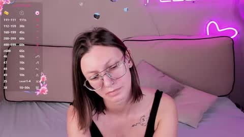 Elina online show from October 22, 2025, 3:40 am