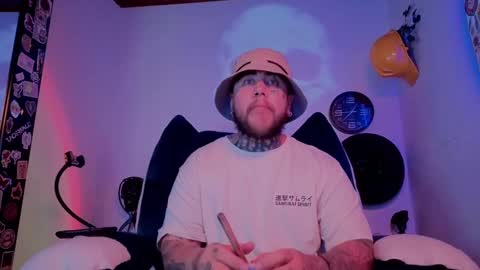 Snapshot of denjig chatting on September 16, 2025, 2:56 am Oliver online show from September 16, 2025, 2:56 am