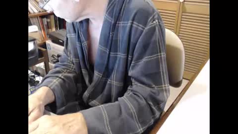 Snapshot of denn_jett chatting on January 16, 2025, 10:32 am Den Jet online show from January 16, 2025, 10:32 am