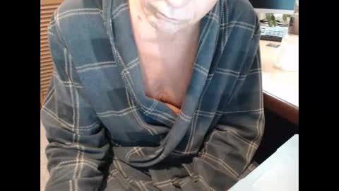 Snapshot of denn_jett chatting on December 4, 2025, 10:24 am Den Jet online show from December 4, 2025, 10:24 am