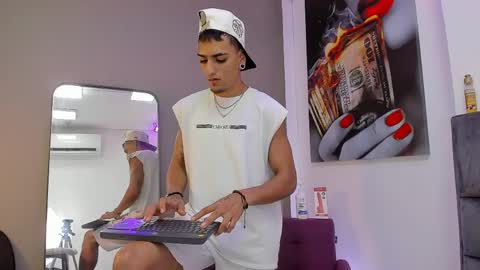 Dennis Kinsey online show from April 4, 2026, 7:00 pm