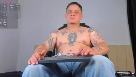 dennis munera online show from December 21, 2025, 4:03 pm