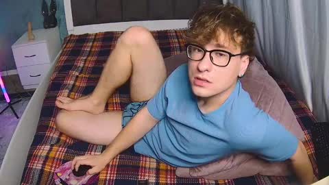 Snapshot of dennisgartman chatting on November 22, 2025, 8:52 pm Dennis online show from November 22, 2025, 8:52 pm