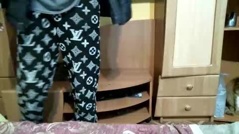 DennisXCarol online show from December 23, 2025, 7:28 am