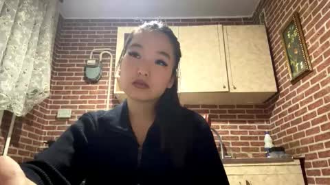 Emma online show from November 6, 2025, 12:28 pm