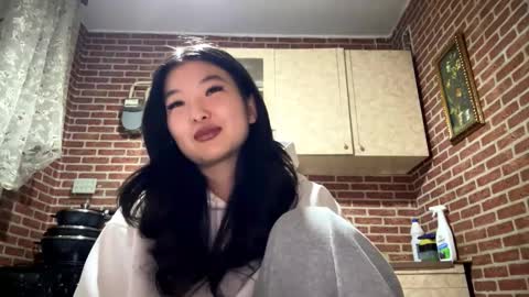 Snapshot of denysebernacchi chatting on February 9, 2026, 2:10 pm Emma online show from February 9, 2026, 2:10 pm