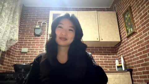 Snapshot of denysebernacchi chatting on February 12, 2026, 2:12 pm Emma online show from February 12, 2026, 2:12 pm