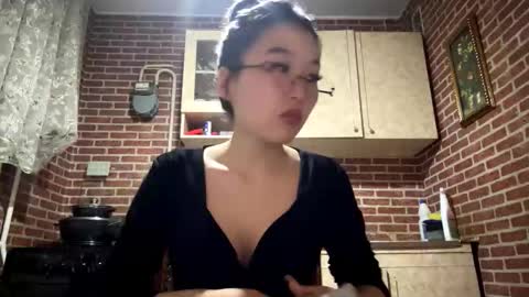 Snapshot of denysebernacchi chatting on February 16, 2026, 2:02 pm Emma online show from February 16, 2026, 2:02 pm