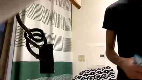 Denzel King3 online show from November 22, 2025, 4:28 pm