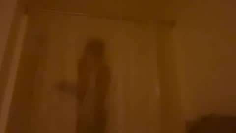 Denzel King3 online show from December 17, 2025, 5:41 pm