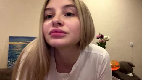 Vi  Victoria online show from October 31, 2025, 2:18 pm