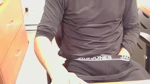 Snapshot of deraspesim chatting on February 28, 2026, 9:16 pm deraspesim online show from February 28, 2026, 9:16 pm