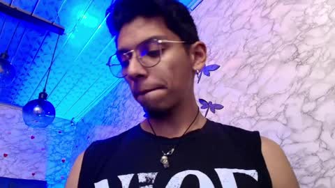 Snapshot of dereck_monroe chatting on April 9, 2026, 10:42 am Dereck online show from April 9, 2026, 10:42 am