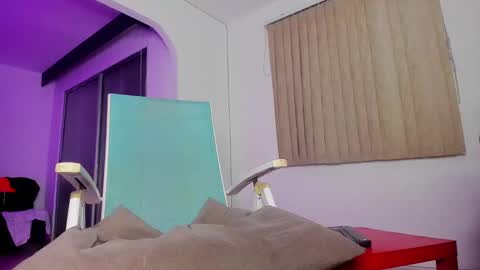 Snapshot of dereckhardd chatting on March 8, 2025, 4:01 am dereckhardd online show from March 8, 2025, 4:01 am